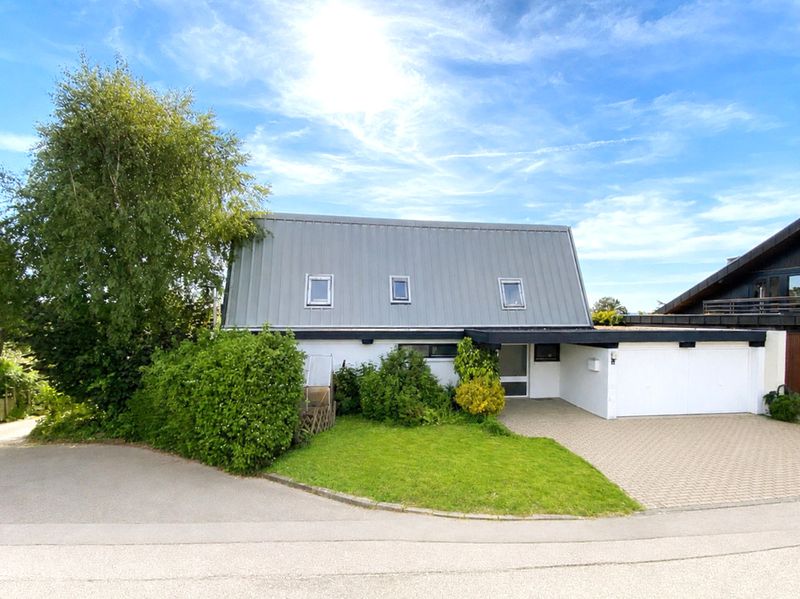 Top-Grundstück mit großem Bestandsgebäude und vielfältigen Entwicklungsmöglichkeiten in Talheim